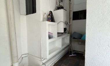 Casa amplia y con hermoso jardín