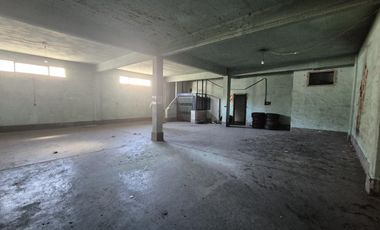 Galpón - Depósito  de 1200 m2. en Avelladeda - VENTA - ALQUILER