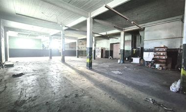 Galpón - Depósito  de 1200 m2. en Avelladeda - VENTA - ALQUILER