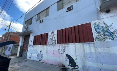 Galpón - Depósito  de 1200 m2. en Avelladeda - VENTA - ALQUILER