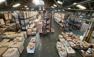 Galpón - Depósito  de 2400 m2. en Avelladeda - VENTA - ALQUILER