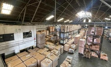 Galpón - Depósito  de 2400 m2. en Avelladeda - VENTA - ALQUILER