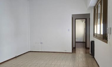 2 ambientes amplio - patio - san martin centro