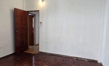 2 ambientes amplio - patio - san martin centro