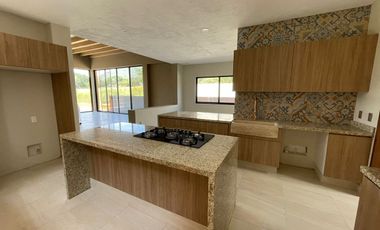 Espectacular casa en renta (1 piso) || San Nicolas De Ibarra, Chapala