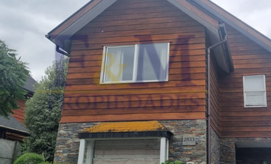 EXCELENTE CASA 123M2 EN CONDOMINIO ALTOS DE PILAUCO