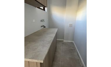 QUINTERO - LOMAS DEL MAUCO - CASA EN ARRIENDO - 3D 3B 2E