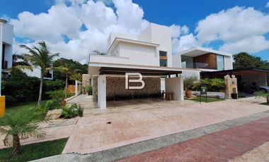 Casa En Venta En Lagos Del Sol