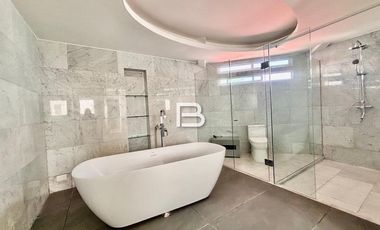 Isla dorada Casa en venta con muelle