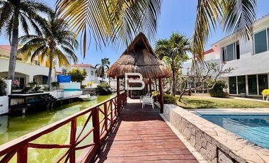 Isla dorada Casa en venta con muelle