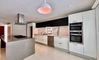 Isla dorada Casa en venta con muelle
