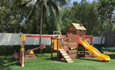Isla dorada Casa en venta con muelle