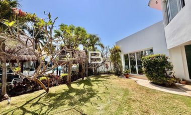 Isla dorada Casa en venta con muelle