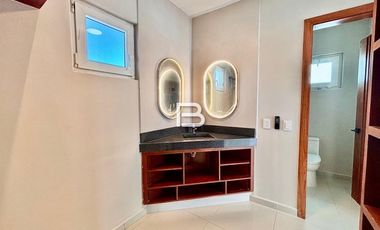 Isla dorada Casa en venta con muelle