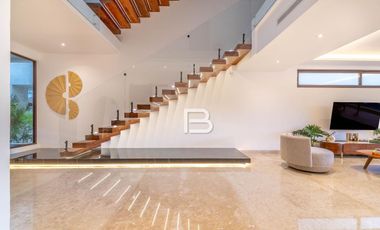 En Venta Casa en Residencial Isla Dorada Cancún