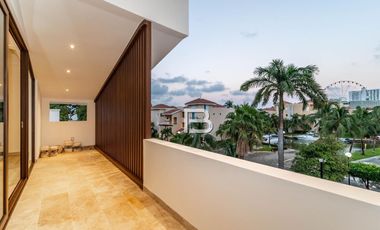 En Venta Casa en Residencial Isla Dorada Cancún
