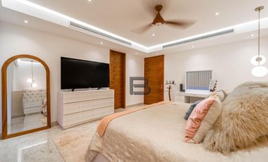 En Venta Casa en Residencial Isla Dorada Cancún