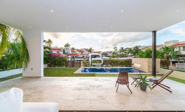 En Venta Casa en Residencial Isla Dorada Cancún