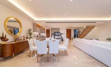 En Venta Casa en Residencial Isla Dorada Cancún