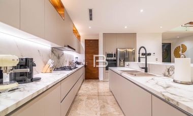 En Venta Casa en Residencial Isla Dorada Cancún
