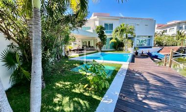 Casa En Venta Isla Dorada en Cancun Zona Hotelera