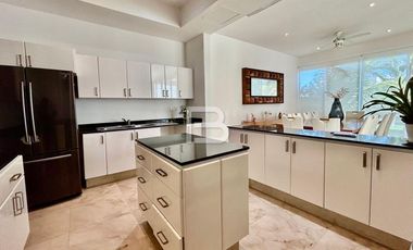 Casa En Venta Isla Dorada en Cancun Zona Hotelera