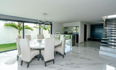 PokTaPok Casa En Venta Con Muelle