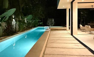 Villa en Venta en Tulum de 5 Habitaciones con Alberca Privada