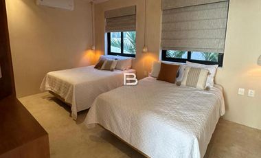 Villa en Venta en Tulum de 5 Habitaciones con Alberca Privada