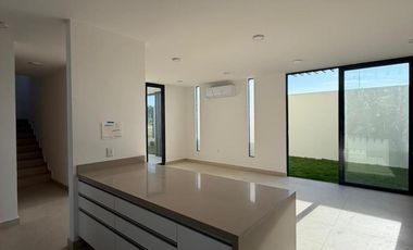 Casa en Venta en Karakal Nuevo Vallarta con alberca | 3 recamaras en fraccionamiento privado