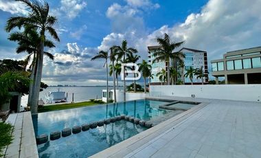 Mansion en Venta En Isla Dorada Cancún