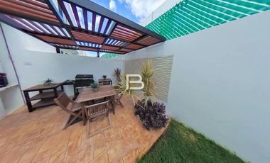 Venta De Casa  En Sayab Residencial Sobre Av. Huayacán