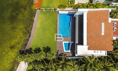 Casa en Venta en Isla Dorada Zona Hotelera Cancun