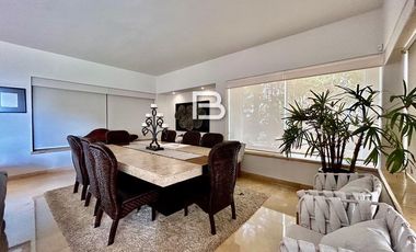 Casa en Venta con Frente a Laguna en Isla Dorada Cancún