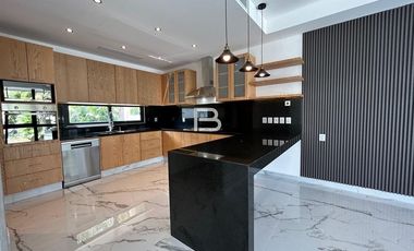 Puerto Cancun Laguna Uno Casa En Venta