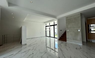 Puerto Cancun Laguna Uno Casa En Venta