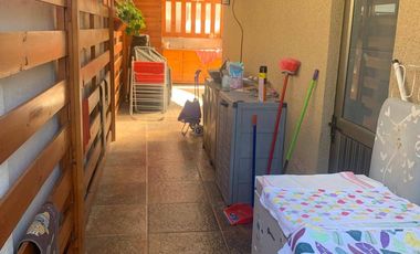 Casa en arriendo c/ estacionamiento en Avenida San Juan