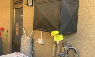 Casa en arriendo c/ estacionamiento en Avenida San Juan