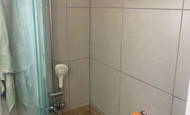 Casa en arriendo c/ estacionamiento en Avenida San Juan