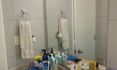 Casa en arriendo c/ estacionamiento en Avenida San Juan