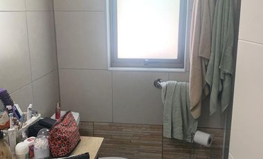 Casa en arriendo c/ estacionamiento en Avenida San Juan