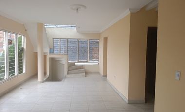 Vendo casa bifamiliar esquinera barrio El Dorado Jamundí