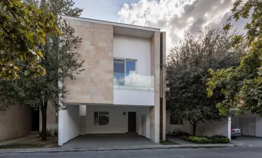 Casa en venta en Residencial San Agustín Primer Sector, San Pedro Garza García, Nuevo León