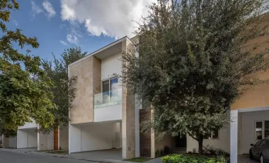 Casa en venta en Residencial San Agustín Primer Sector, San Pedro Garza García, Nuevo León