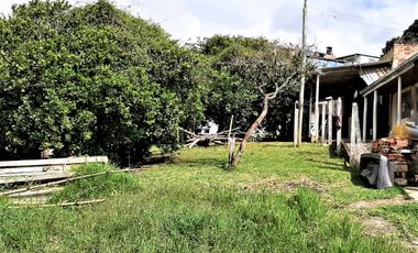 🌳 Gran oportunidad de inversión en el corazón de Silvania, Cundinamarca. Casalote de 1.800 m²