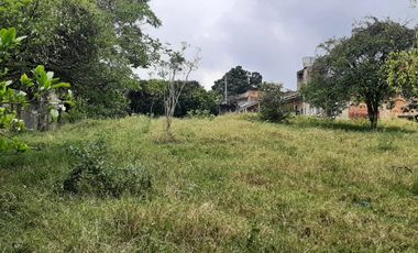 🌳 Gran oportunidad de inversión en el corazón de Silvania, Cundinamarca. Casalote de 1.800 m²