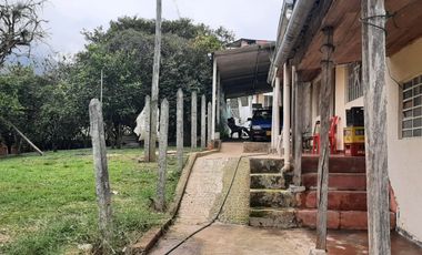 🌳 Gran oportunidad de inversión en el corazón de Silvania, Cundinamarca. Casalote de 1.800 m²