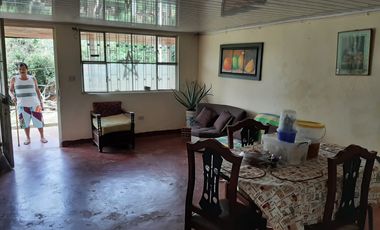 🌳 Gran oportunidad de inversión en el corazón de Silvania, Cundinamarca. Casalote de 1.800 m²