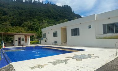 🌳 Finca de ensueño en La Mesa – Ideal para descanso o inversión turística rentas cortas. Opción permuta solo Bogotá.