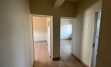 Local Comercial en Arriendo en Carmen Covarrubias / Metro Estadio Nacional/2do Piso